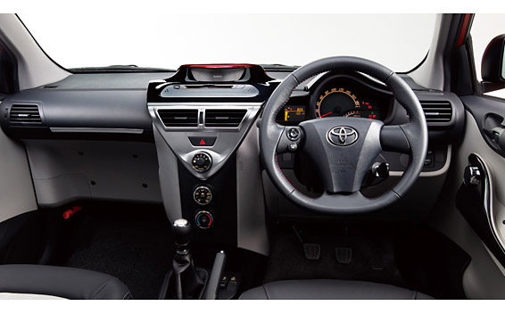 トヨタ Iq 価格 評価 グレード情報 Carview