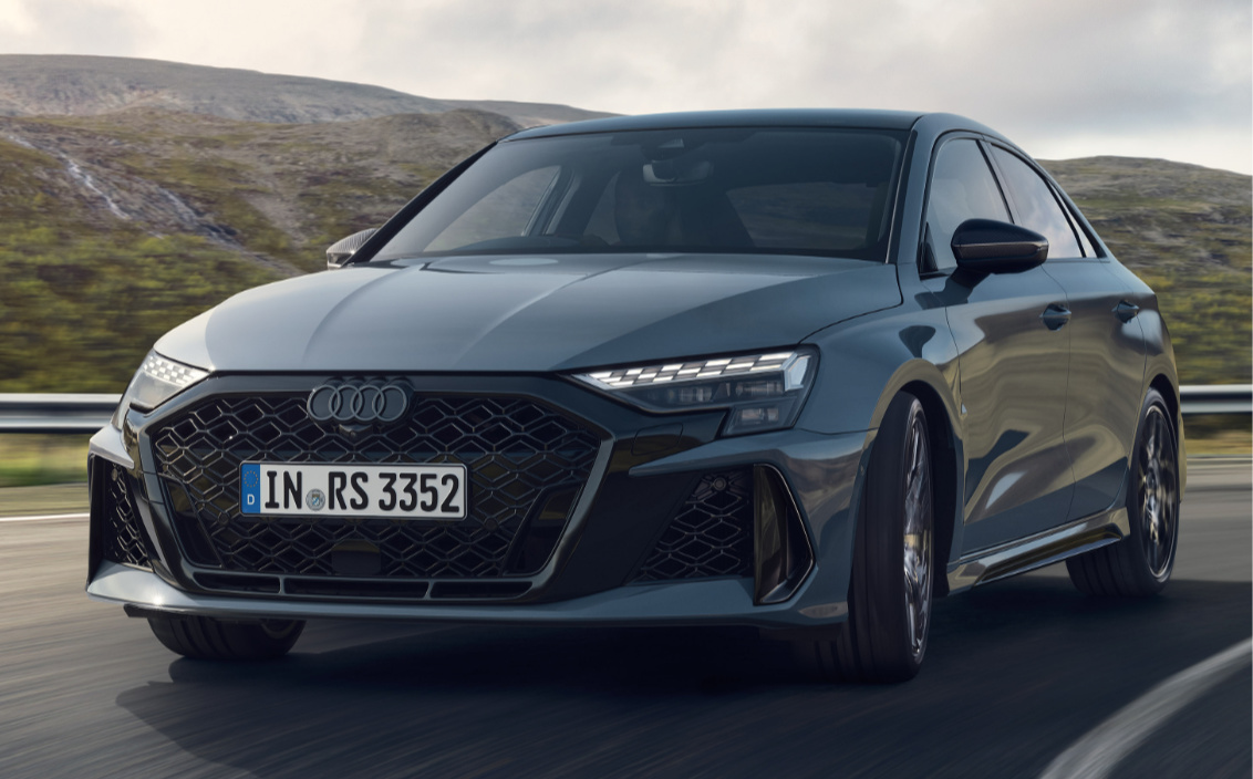 アウディ RS3 (セダン)