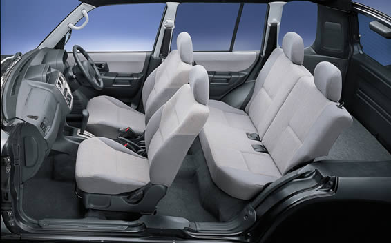 三菱 パジェロイオ 価格 評価 グレード情報 Carview