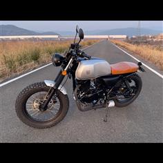 MUTT motorcycles AKITA250