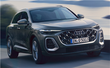 アウディ Q5
