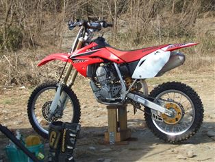 ホンダ CRF150R カスタムまとめ - おすすめのカスタムはこれだ！エアロ・ホイール・LEDなど｜みんカラ