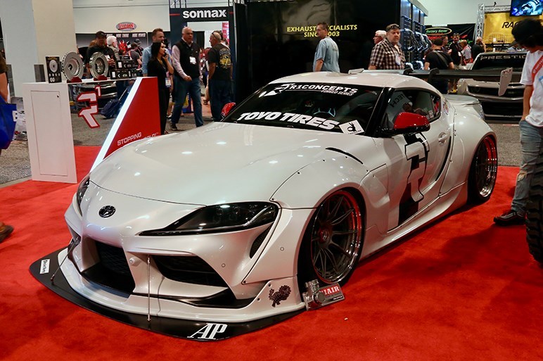 アメリカ最大のカスタムカーショーSEMA、今年のトレンドはなんと言ってもスープラ